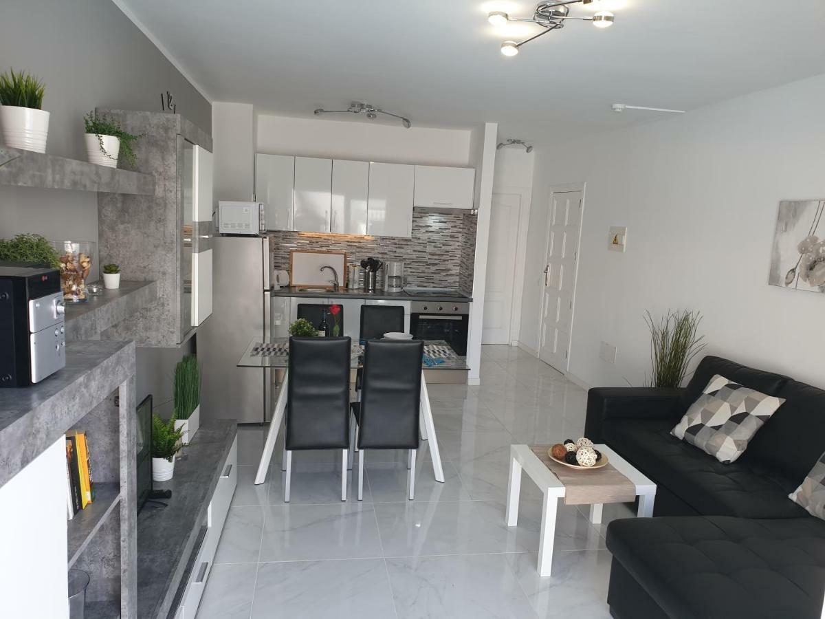 Casa Las Flores With Heated Pool, Only 490 Meters To The Beach, Balcony, Wifi Arona  Zewnętrze zdjęcie